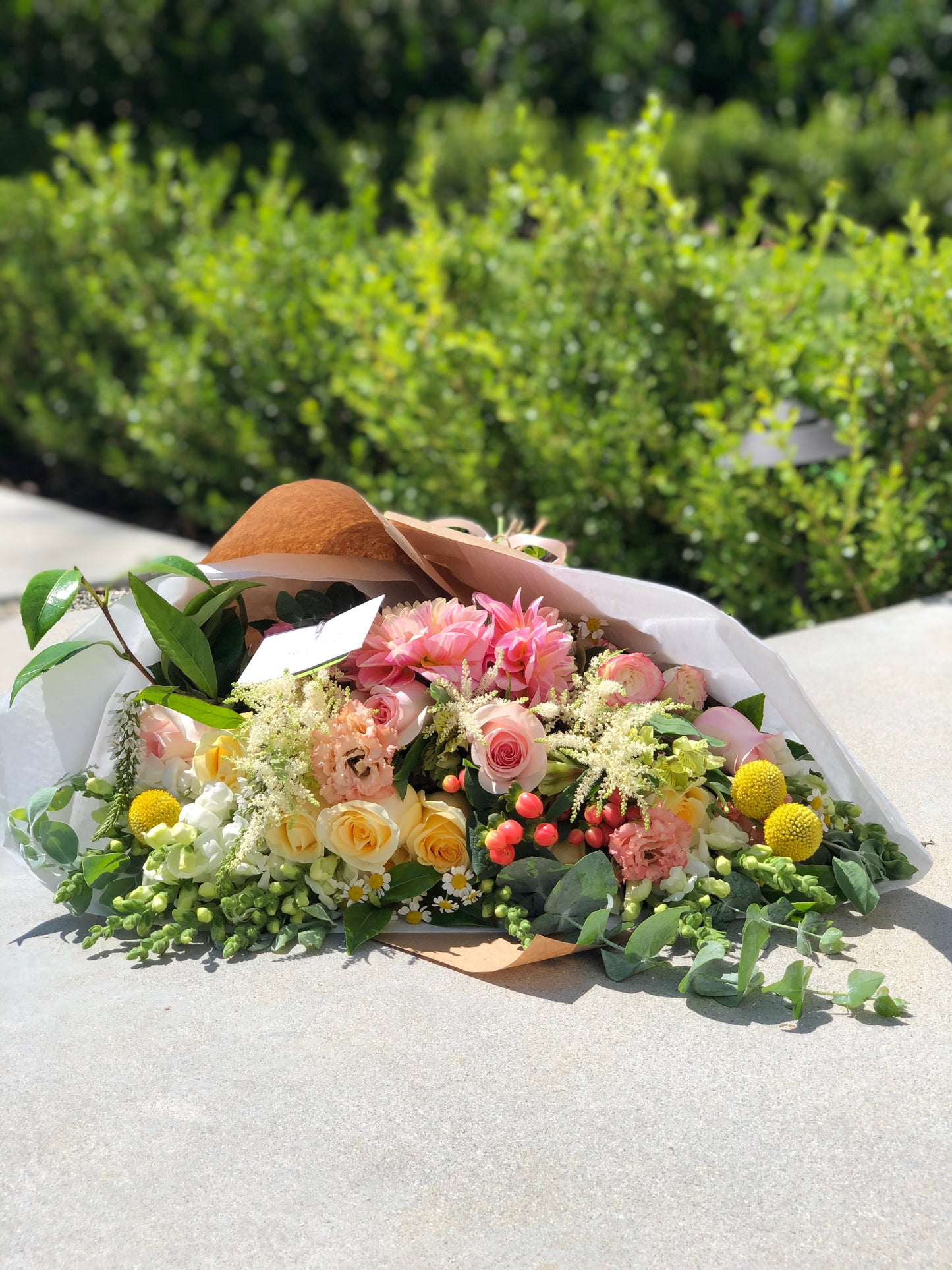 Handwrapped Designer's Choice Bouquet (DELUXE & PREMIUM)